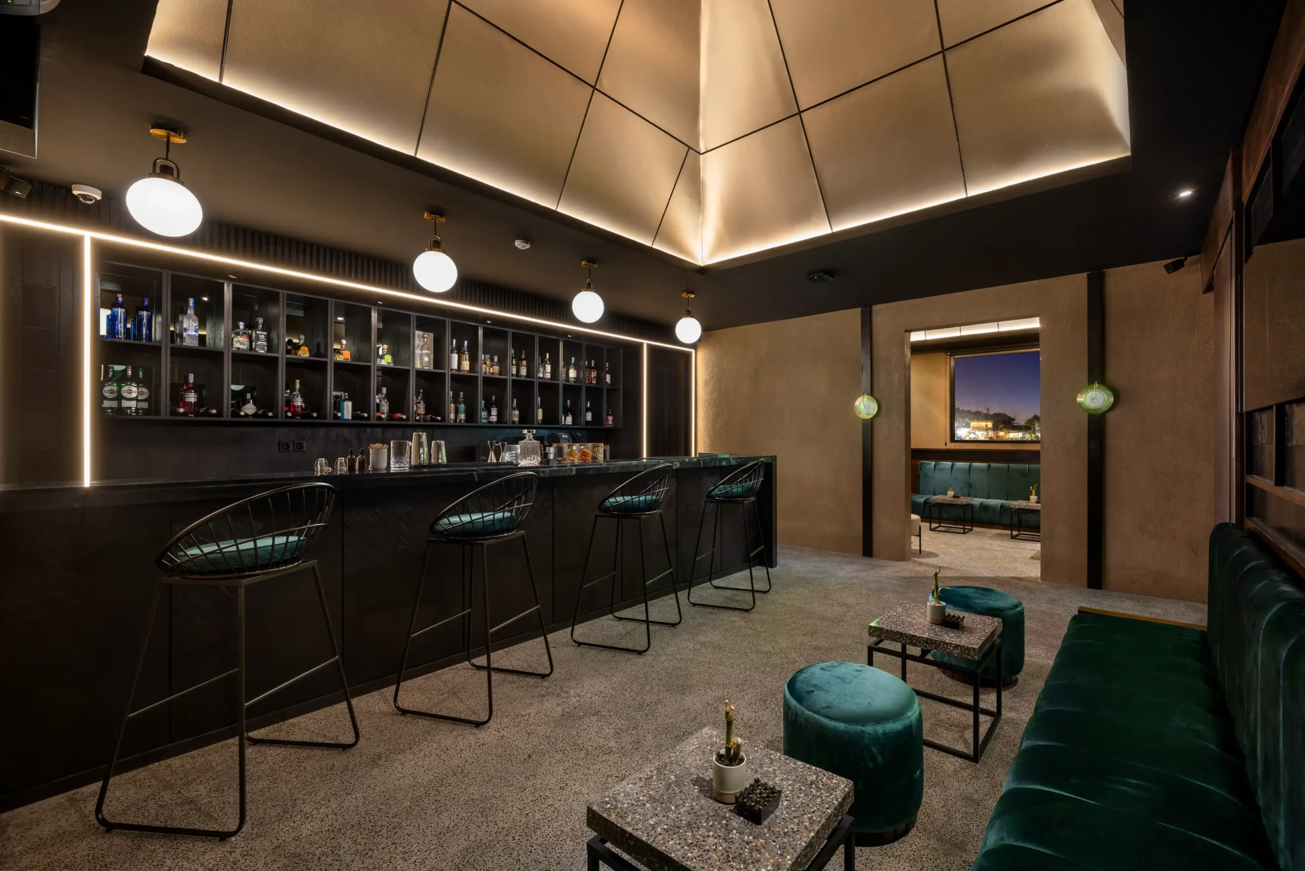 A Hidden Bar in Bali for Relaxed Evenings